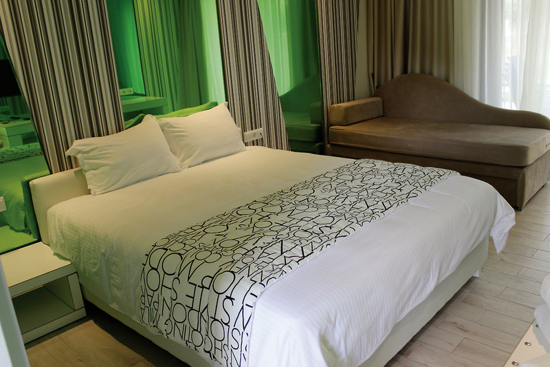 Cooee Astir Notos 17