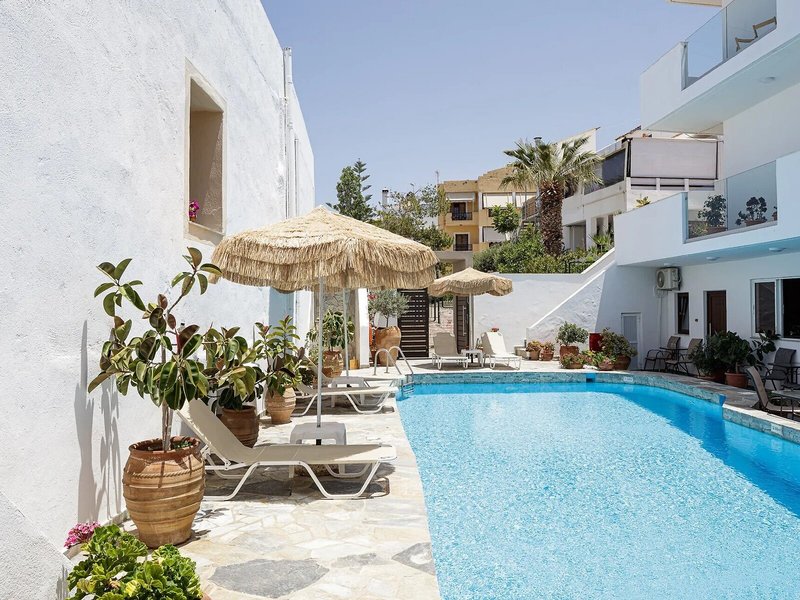 Kastelli Studios & Apartments 10