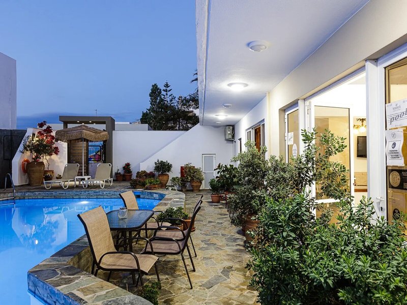 Kastelli Studios & Apartments 15