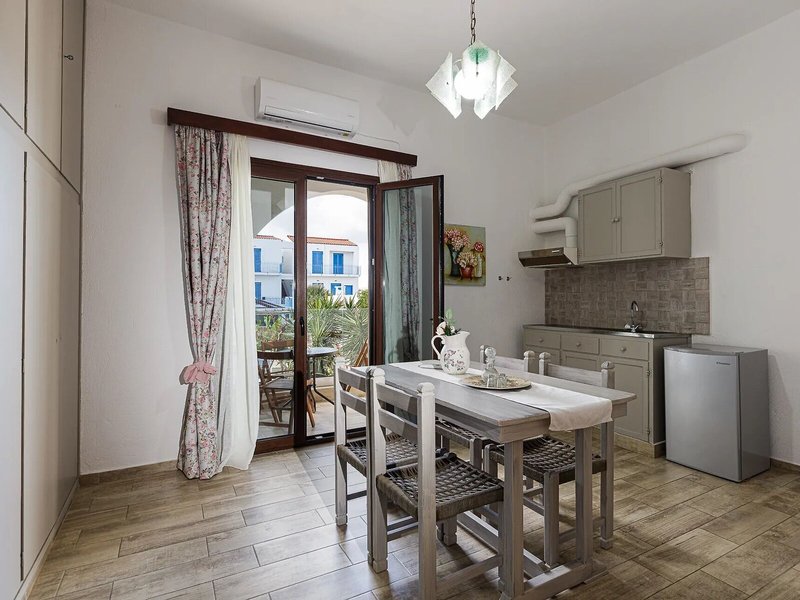 Kastelli Studios & Apartments 18