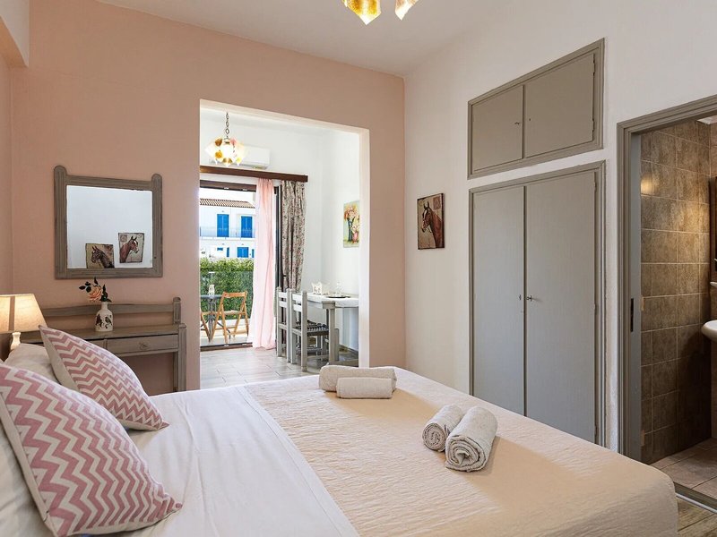 Kastelli Studios & Apartments 34