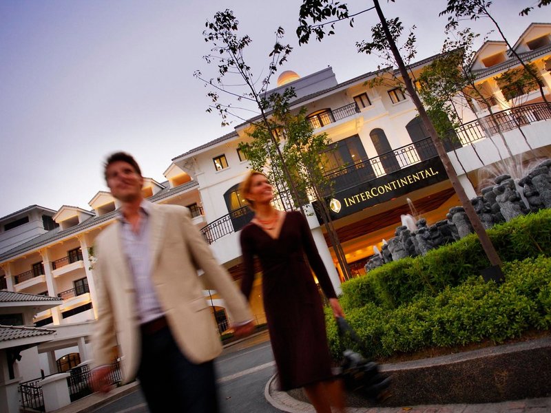 Intercontinental Hanoi Westlake 4