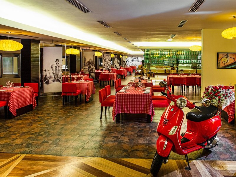 Intercontinental Hanoi Westlake 12