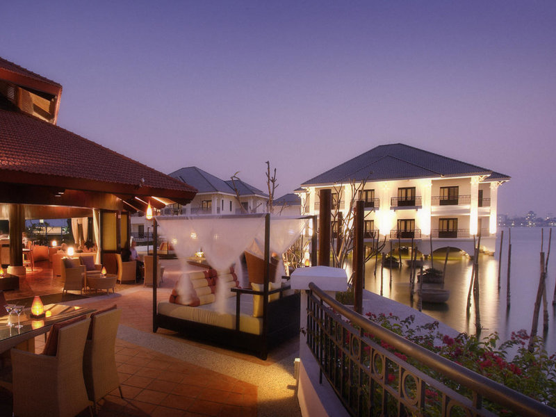 Intercontinental Hanoi Westlake 13