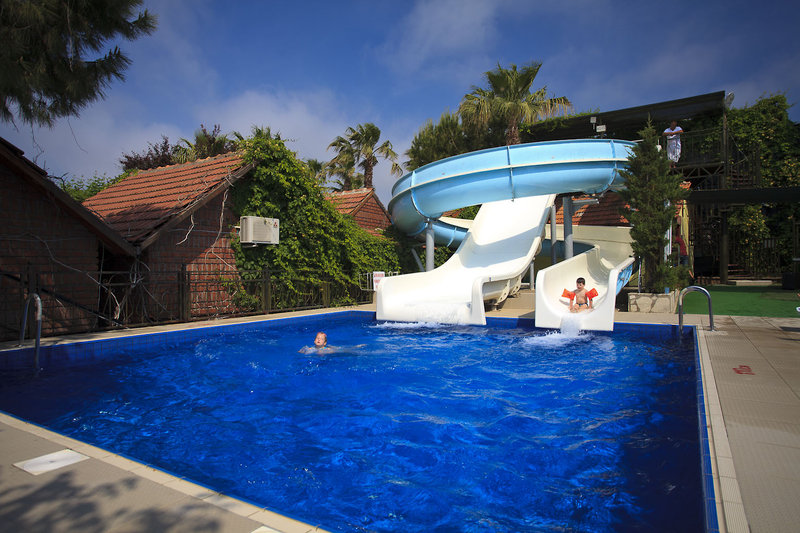 Can Garden Beach 8