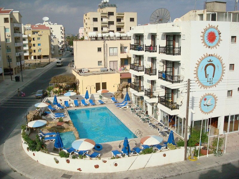 Larco Hotel & Apartment 6 - Outdoor Pool