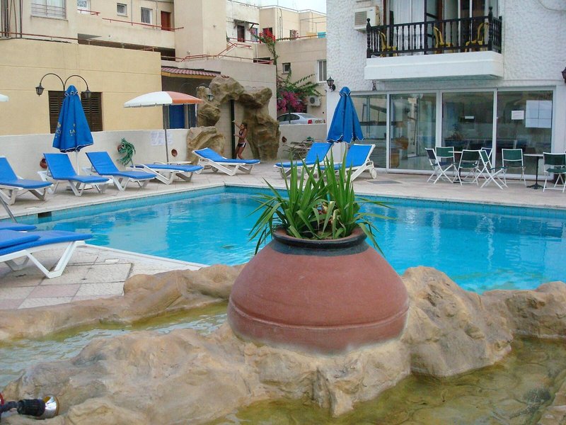 Larco Hotel & Apartment 7 - Outdoor Pool