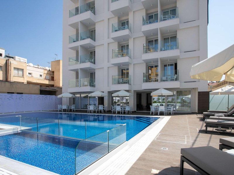 Larco Hotel & Apartment 8 - Outdoor Pool