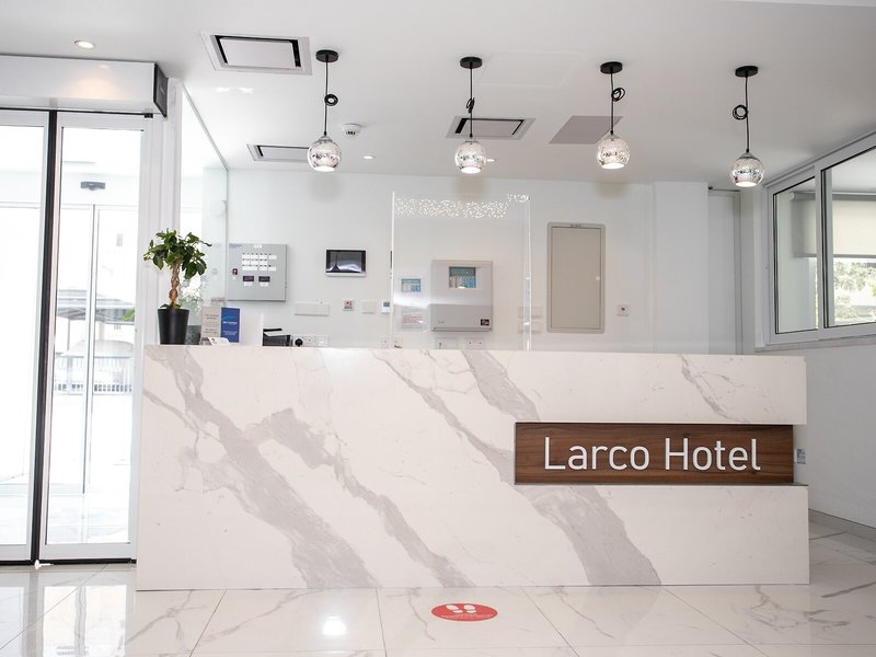 Larco Hotel & Apartment 10 - Bathroom Example