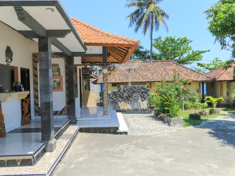 Hotel Tara Bar & Resto Air Sanih 2