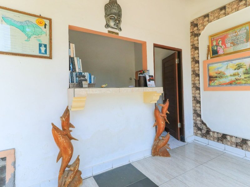 Hotel Tara Bar & Resto Air Sanih 9