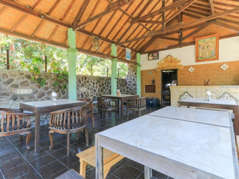 Hotel Tara Bar & Resto Air Sanih 14
