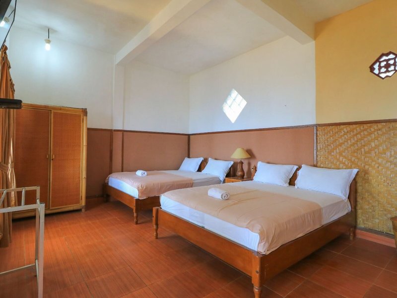 Hotel Tara Bar & Resto Air Sanih 19