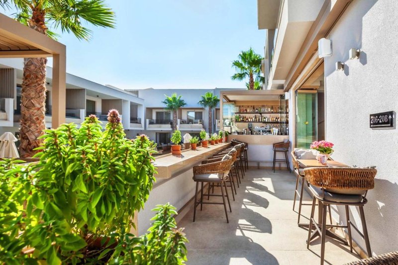 Pefki Deluxe Residences 6