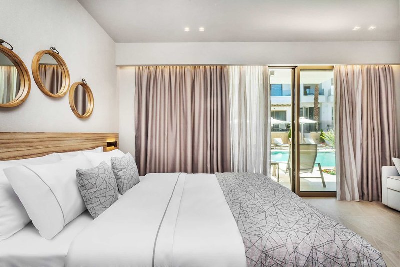 Pefki Deluxe Residences 7