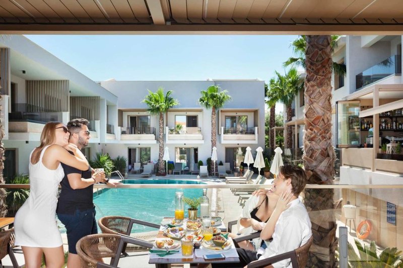 Pefki Deluxe Residences 16