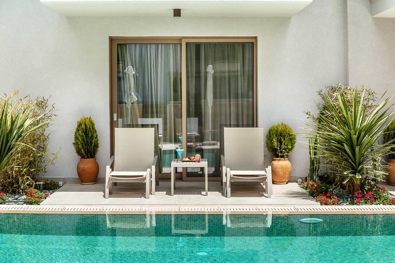 Pefki Deluxe Residences 26