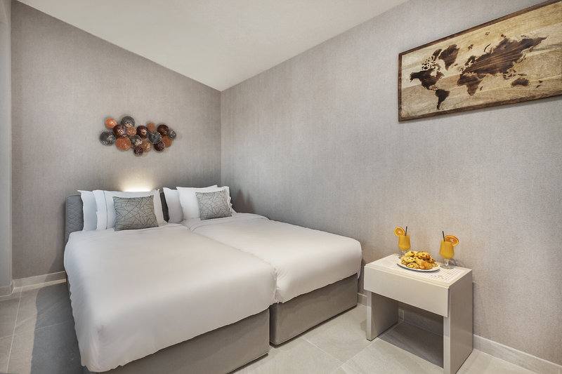 Pefki Deluxe Residences 11