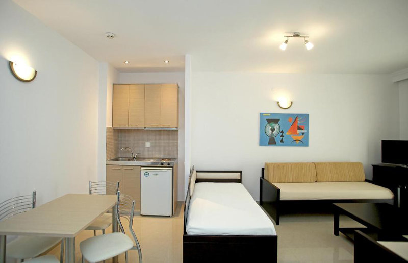 Naias Beach Hotel 12