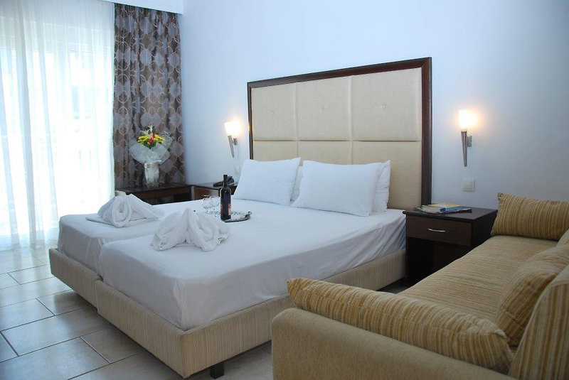 Naias Beach Hotel 15