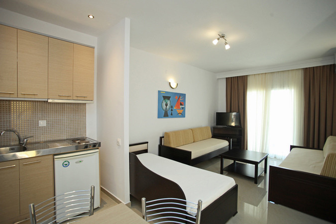 Naias Beach Hotel 21