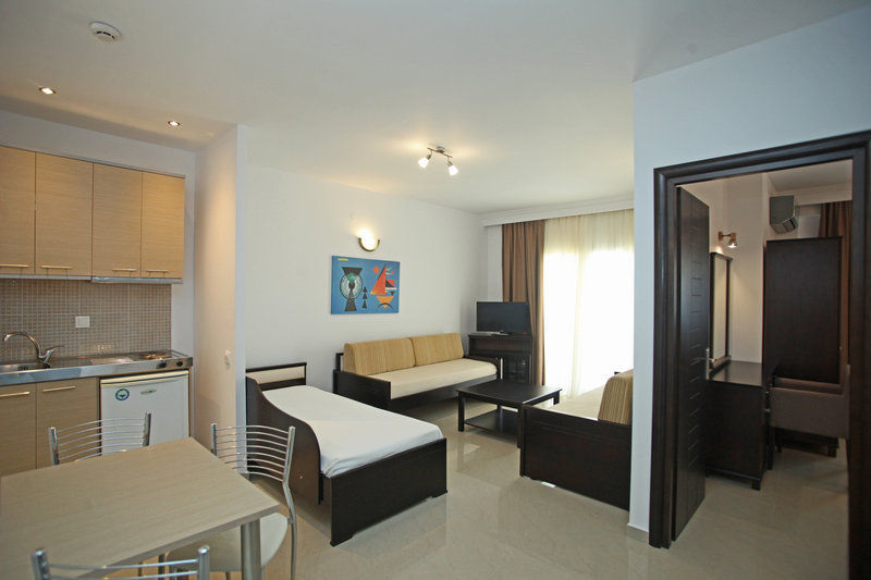 Naias Beach Hotel 13