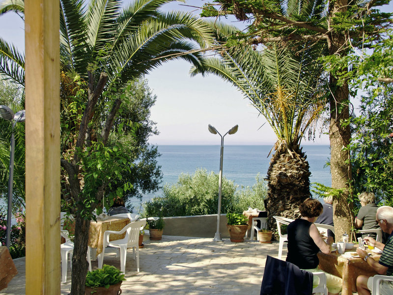 Horizon Beach Hotel 24