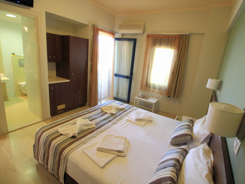 Horizon Beach Hotel 34