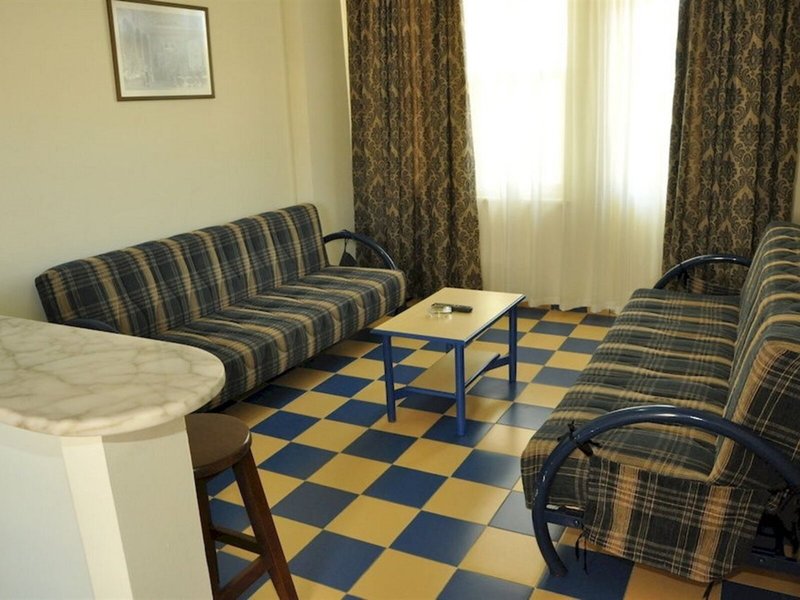 Almera Apart Hotel 11