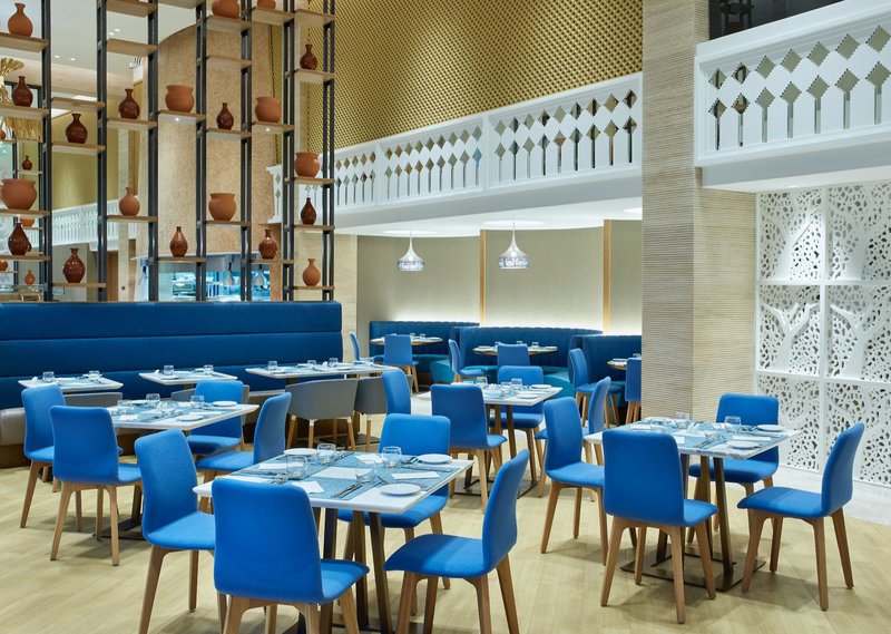 Hilton Garden Inn Muscat Al Khuwair 8 - Restaurant