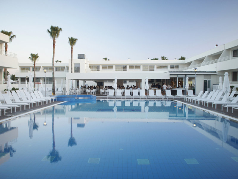 Melpo Antia Luxury Apartments & Suites 11 - Outdoor Pool