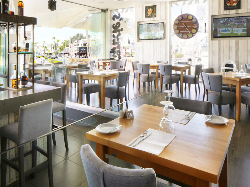 Melpo Antia Luxury Apartments & Suites 26 - Restaurant