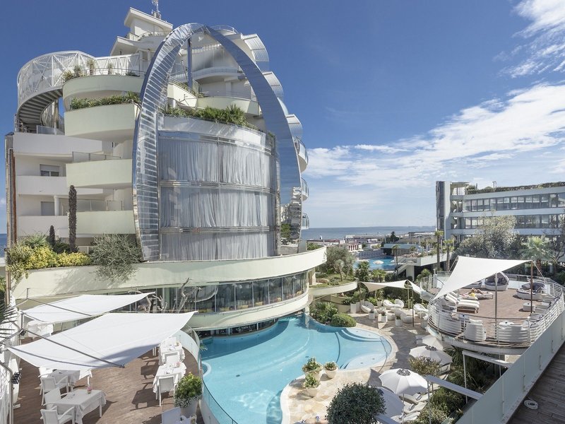 Hotel Waldorf 2