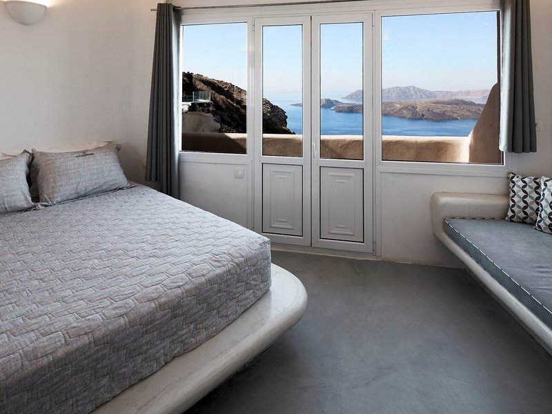 Suites of the Gods 37