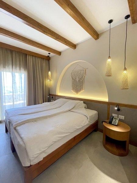 The Breakers Diving & Surfing Lodge 15