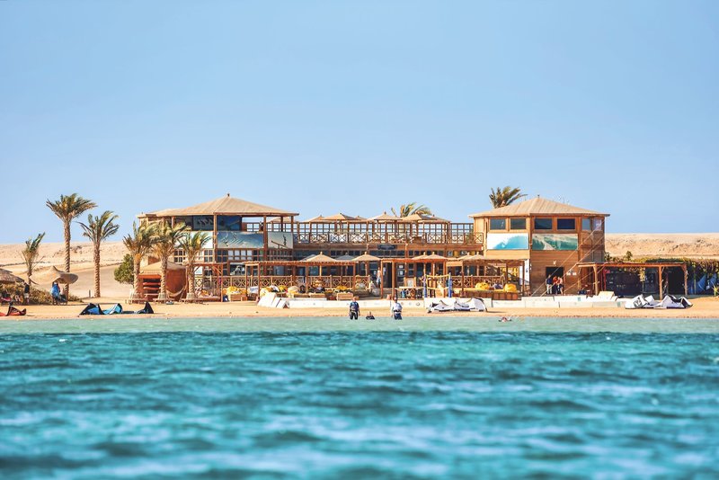 The Breakers Diving & Surfing Lodge 18