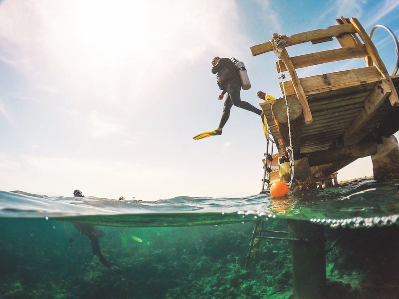 The Breakers Diving & Surfing Lodge 29