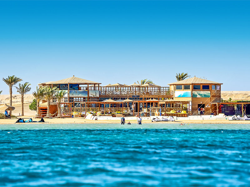 The Breakers Diving & Surfing Lodge 2 - Beach