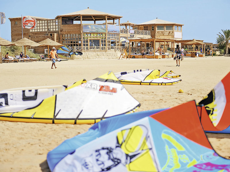 The Breakers Diving & Surfing Lodge 14 - Beach