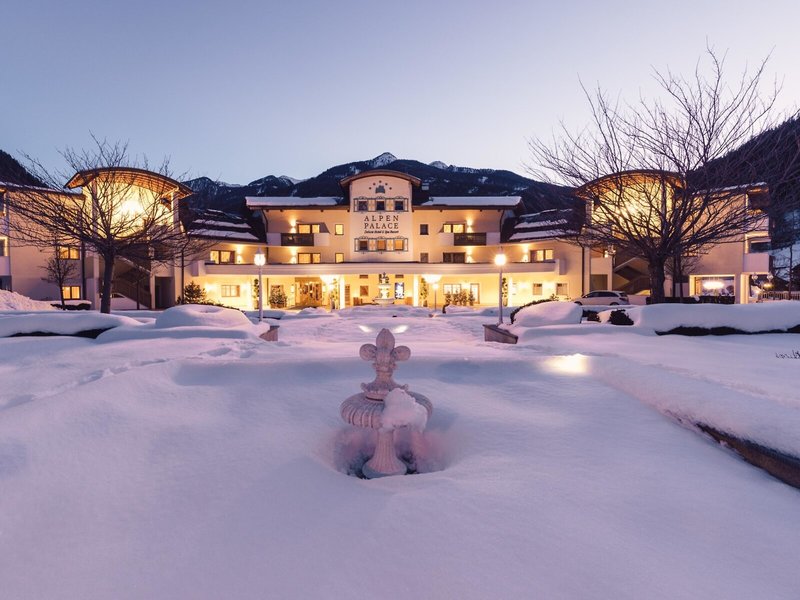 Alpenpalace Luxury Hideaway & Spa Retreat 6