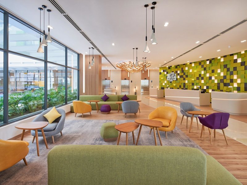 Holiday Inn & Suites Saigon Airport 15