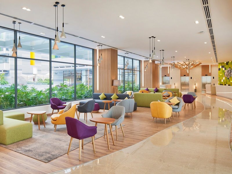 Holiday Inn & Suites Saigon Airport 16