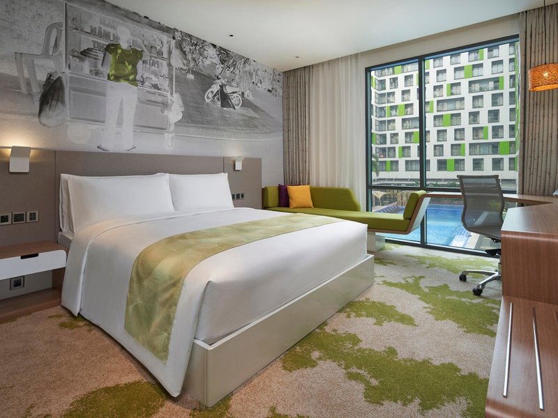 Holiday Inn & Suites Saigon Airport 23