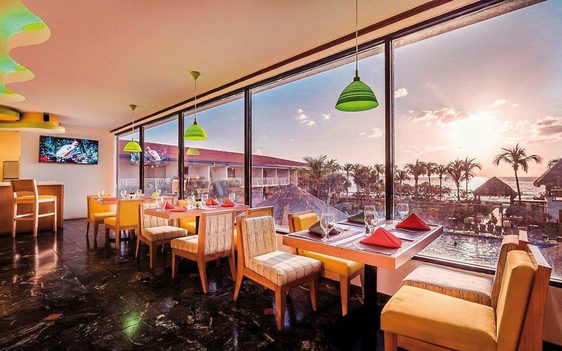 Margaritaville Beach Resort Playa Flamingo 11