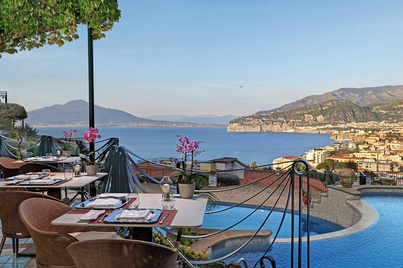 Grand Hotel Capodimonte 12