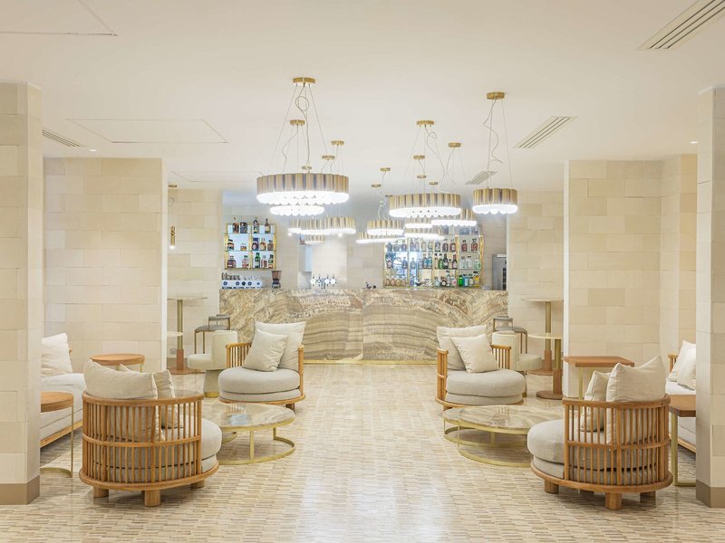 Radisson Hotel Saint-Denis 13