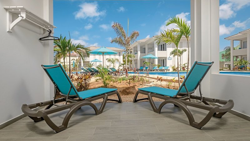 Captain Don's Habitat 15