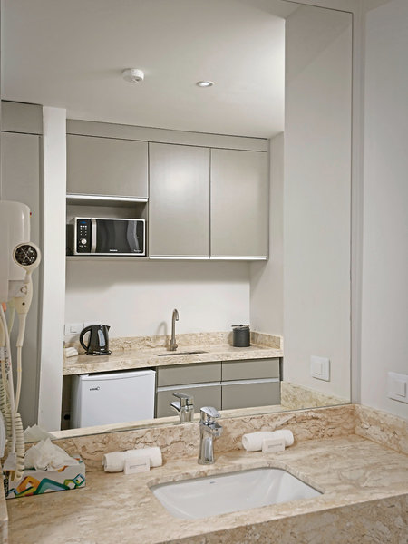 Captain Don's Habitat 16