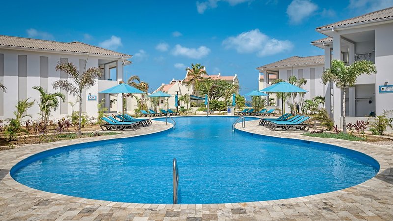 Captain Don's Habitat 17