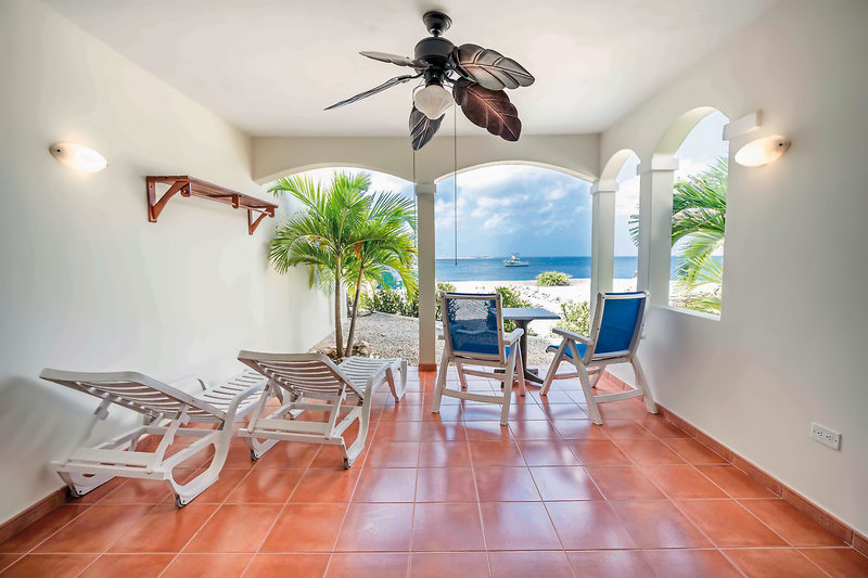 Captain Don's Habitat 25